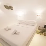 Morfi Cave House