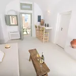 Апартаменты Morfi Cave House Ия