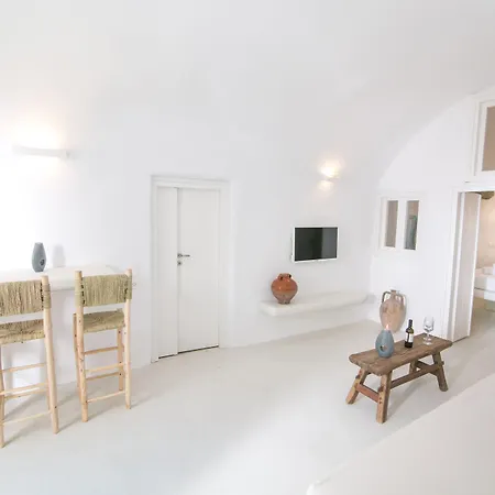 Morfi Cave House * Ía