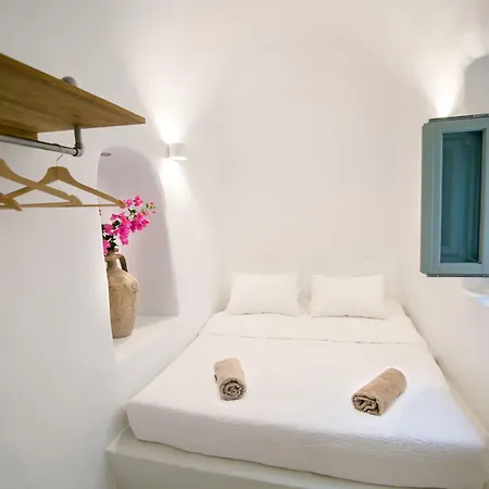 Morfi Cave House Ía