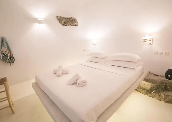Morfi Cave House * Oia (Santorini)