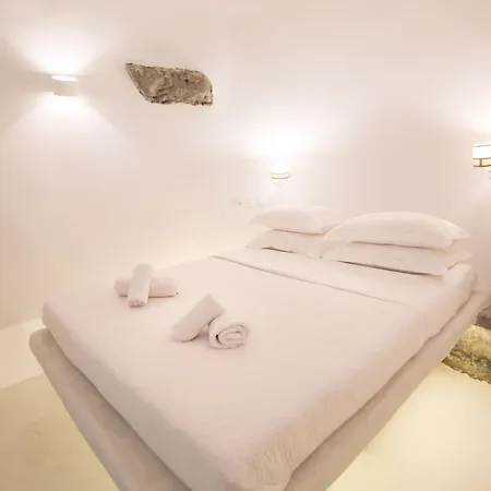 Morfi Cave House * Oia